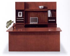 emx U bow front desk with hutch