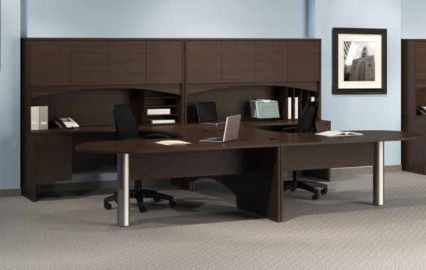 Double penninsula "U" workstation with overhaed hutch