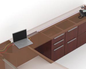 Access Behind Pedestals Fuse single pedestal desks, bridges, returns and credenzas are designed with an obstruction-free space that spans the width of the unit and from floor to beneath the worksurface