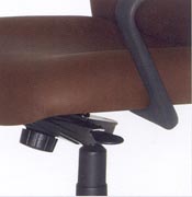 knee-tilt mechanism